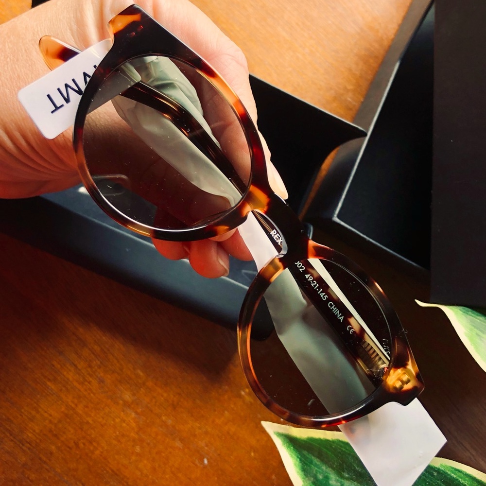 MVMT sunglasses